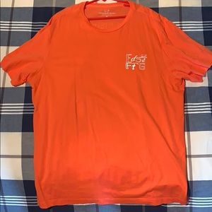 Vineyard vines shirt sleeve tshirt